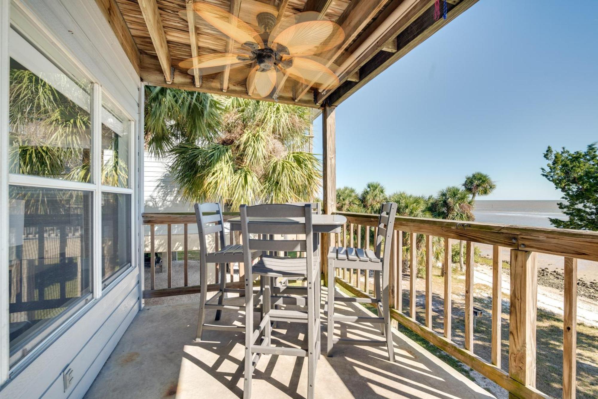Cedar Key Condo With Balcony And Gulf Views! Buitenkant foto