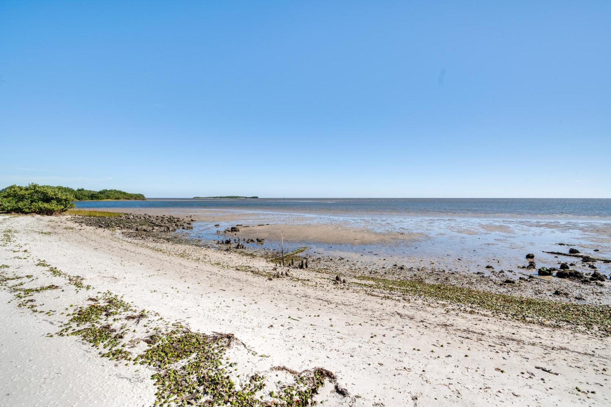 Cedar Key Condo With Balcony And Gulf Views! Buitenkant foto