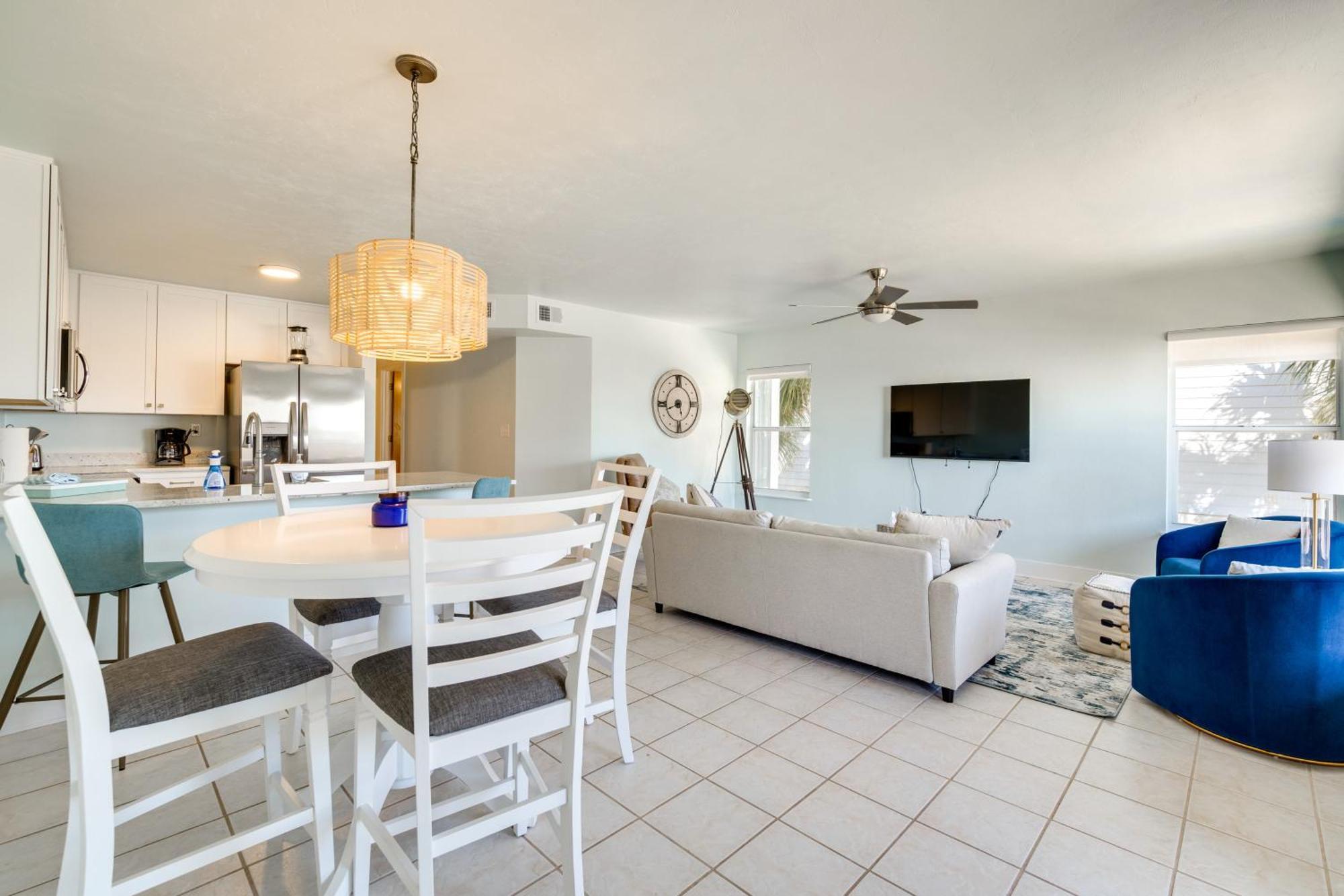 Cedar Key Condo With Balcony And Gulf Views! Buitenkant foto